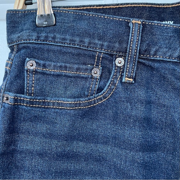 •Old Navy• NWOT Athletic Taper Built-In Flex Jeans - Size 31 - Picture 3 of 7